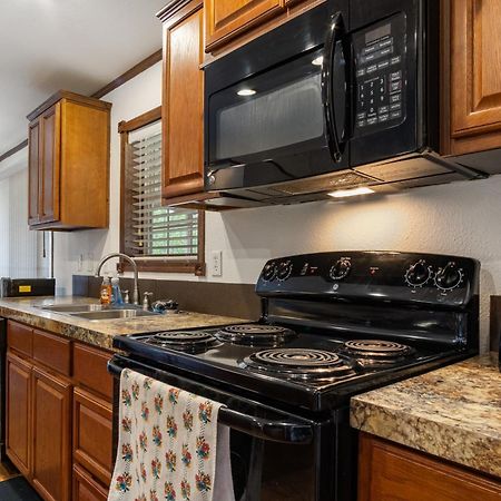 Hondo Creek Hideaway Hotell Tarpley Eksteriør bilde